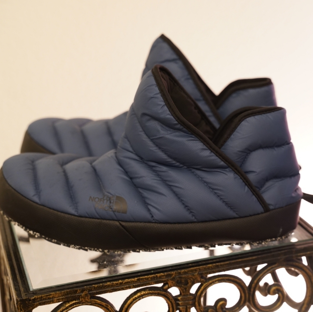 The North Face Men’s Down-Style Quilted Slip-On Shoes - Navy